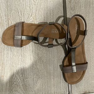 Alfani step flex pewter sandal size 9.5 like new